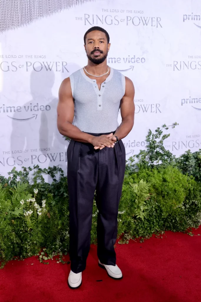 Michael B. Jordan Shows Off Muscles in Sleeveless Sweater at 'Lord of the Rings' Premiere 1 Michael B. Jorden